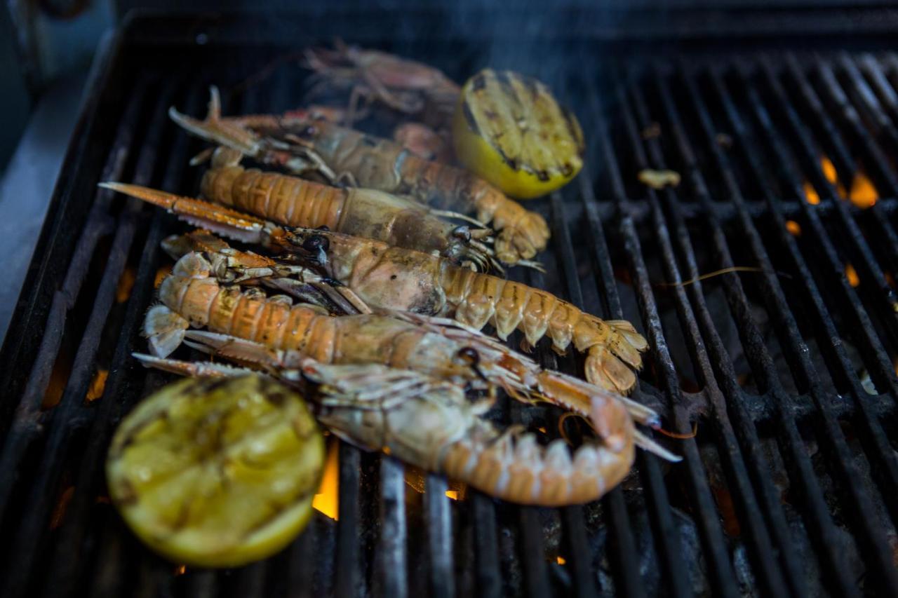 Quinlan & Cooke Boutique Townhouse And Qcs Seafood Restaurant Hotel Cahersiveen Ngoại thất bức ảnh