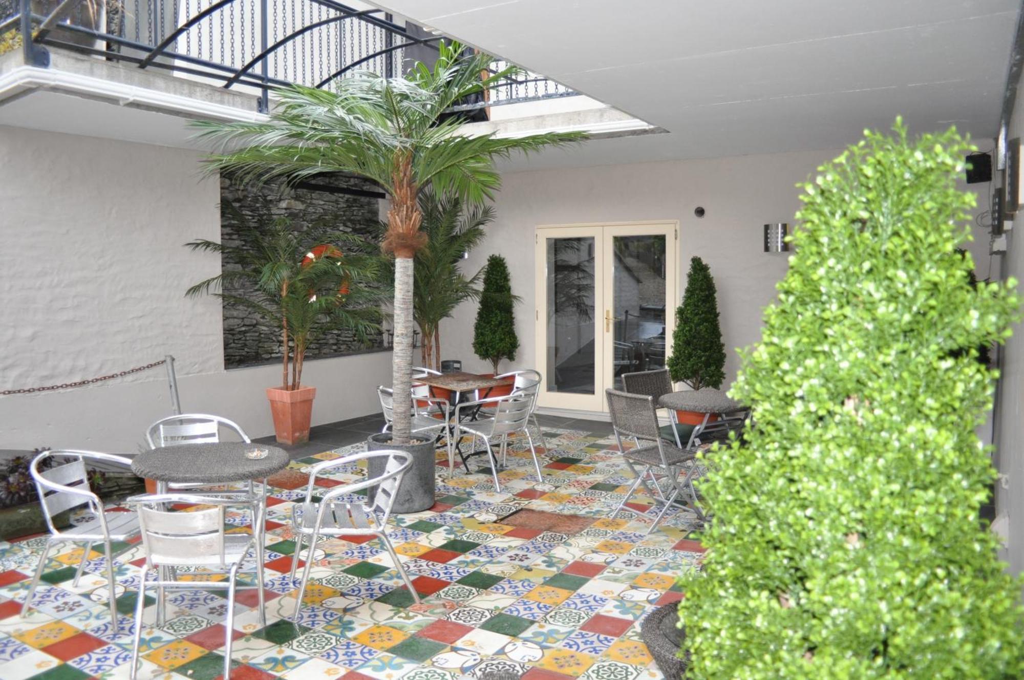 Quinlan & Cooke Boutique Townhouse And Qcs Seafood Restaurant Hotel Cahersiveen Ngoại thất bức ảnh