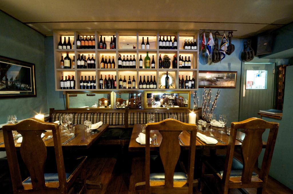 Quinlan & Cooke Boutique Townhouse And Qcs Seafood Restaurant Hotel Cahersiveen Ngoại thất bức ảnh